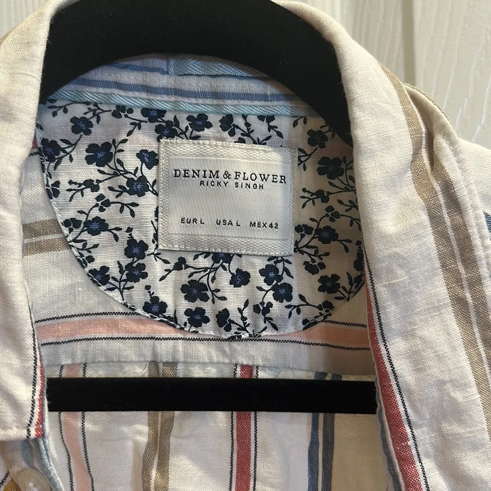 Denim & Flower - Short Sleeve Button Down (Beach Vibes) - Picture 2 of 2
